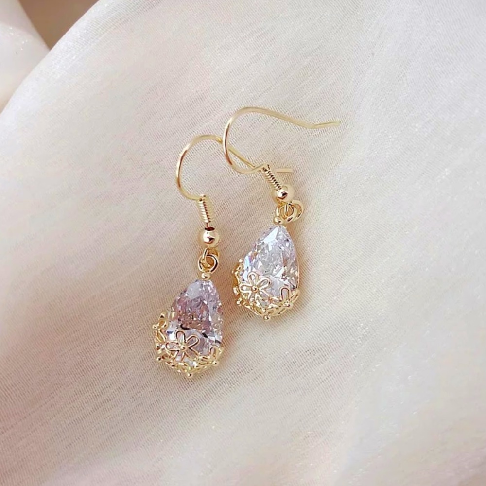 💧 Crystalized Elegant Water Drop Earrings 💧